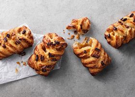 6239 Schulstad Large Maple Pecan Plait Danish Pastries