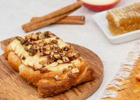 6242 Honey Apple Cheese Plait Pastry Recipe