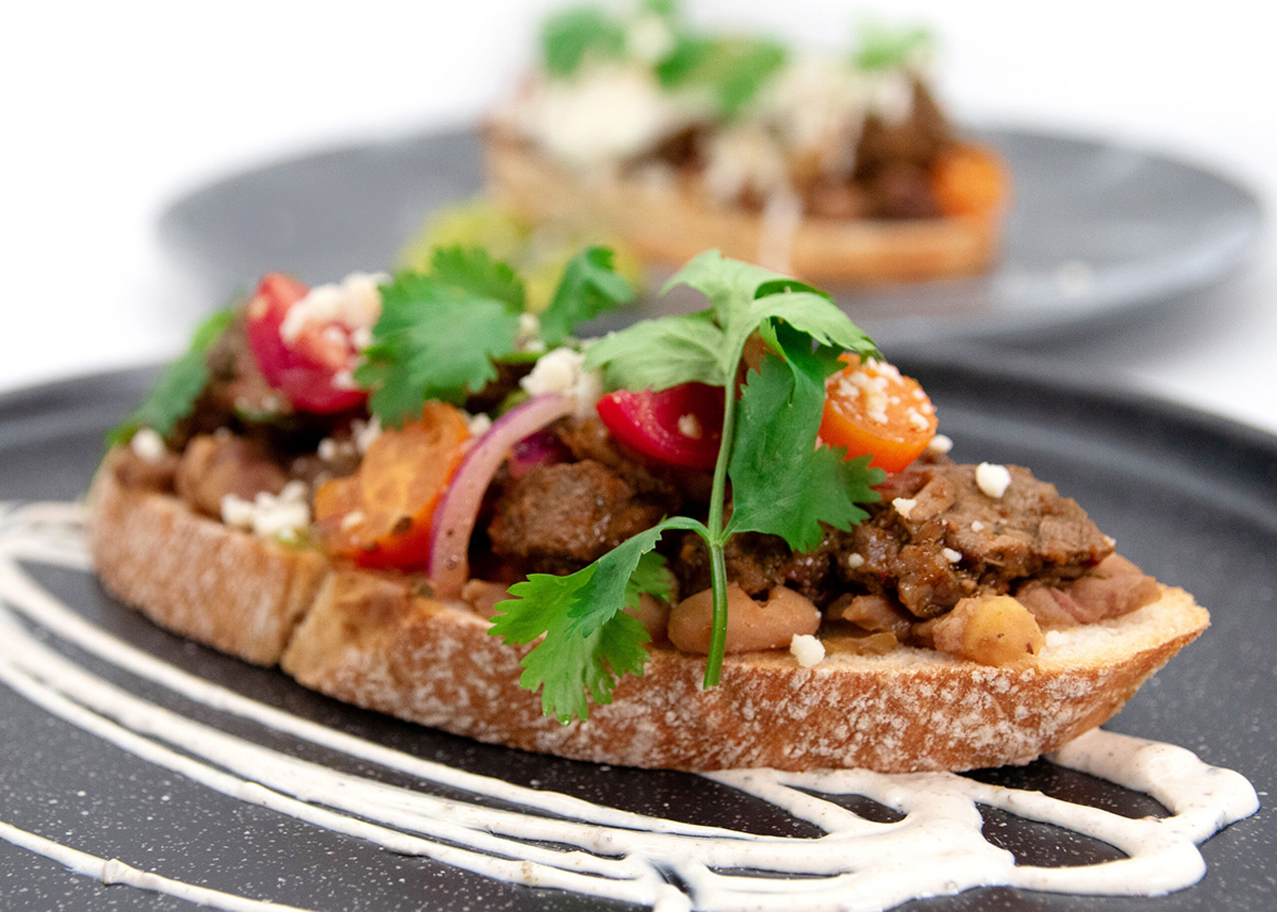 76114 Chipotle Skirt Steak Molletes