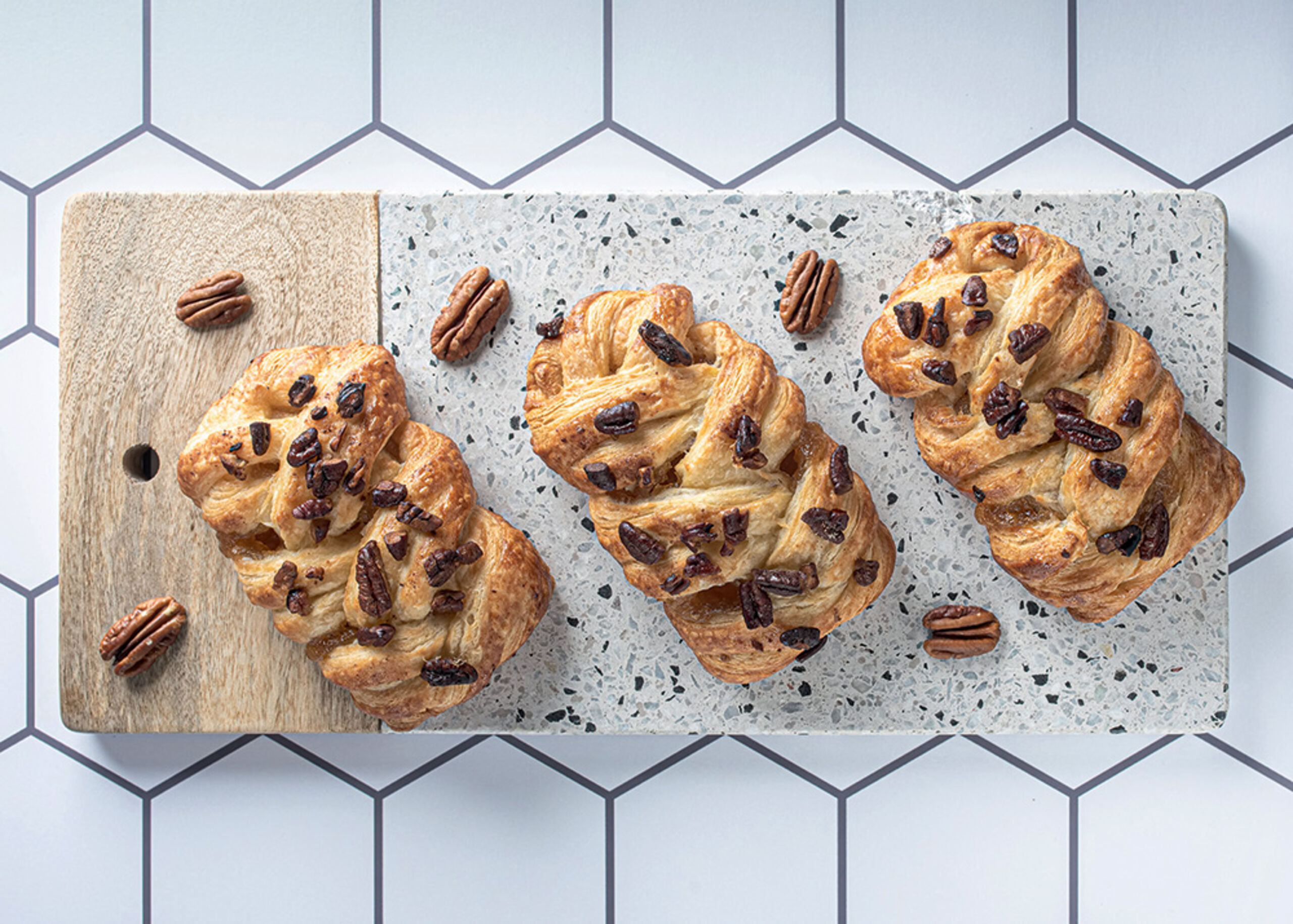 80242 Schulstad Mini Maple Pecan Plaits