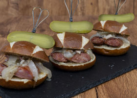 5085 Oktoberfest Bratwurst Sliders