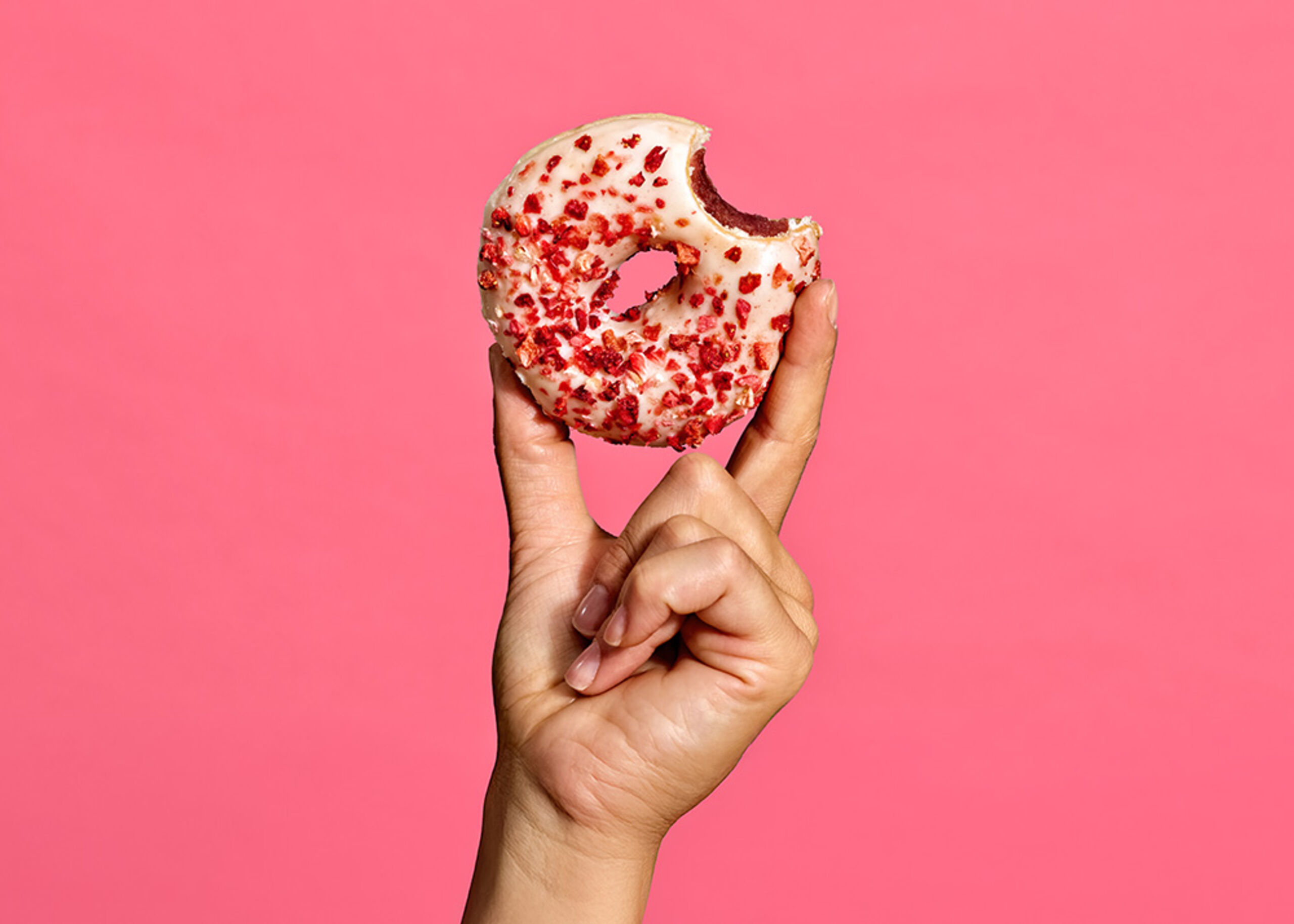 228290 Schulstad Berries & Creme Filled Ring Donut with Bite